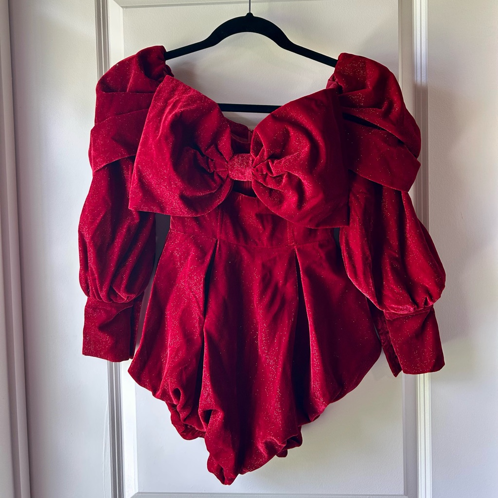 Nana Jacqueline Averi Off Shoulder Bow Front Romper Jumpsuit Red Velvet Xs